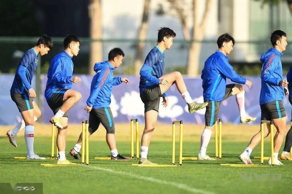  多特天才小将外租荷甲锻炼  